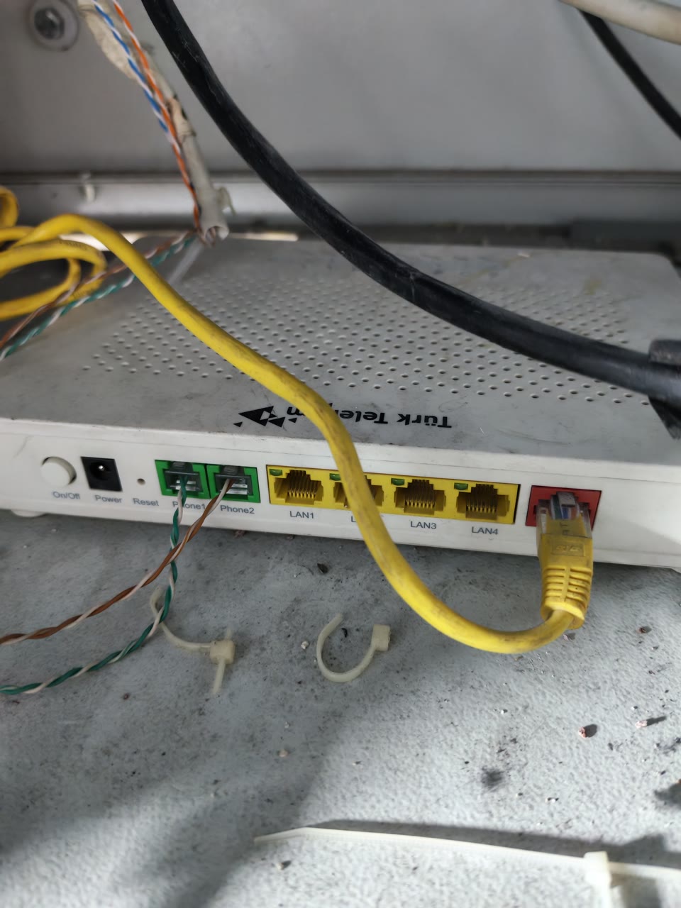 Öncesi - Türkaylar Tekstil — Fiber Altyapı, Network ve 54 Kameralı Güvenlik Sistemi