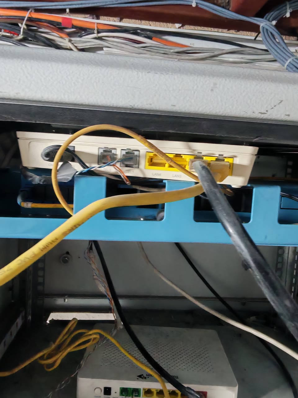 Öncesi - Türkaylar Tekstil — Fiber Altyapı, Network ve 54 Kameralı Güvenlik Sistemi