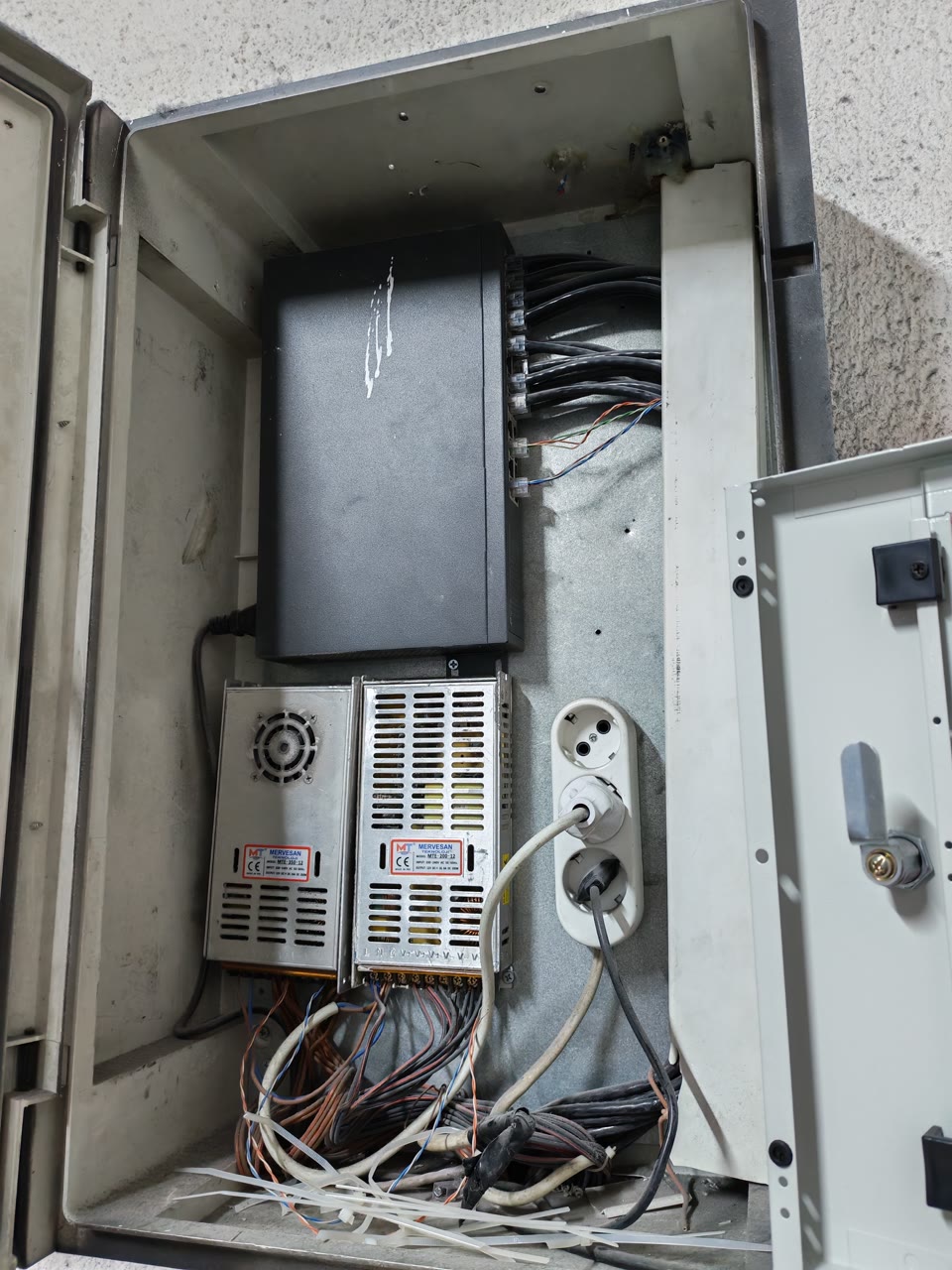 Öncesi - Türkaylar Tekstil — Fiber Altyapı, Network ve 54 Kameralı Güvenlik Sistemi