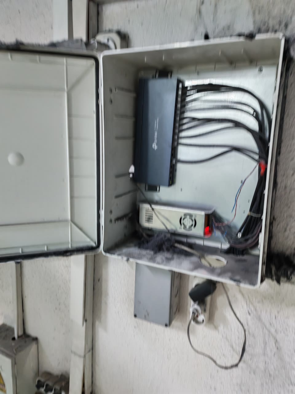 Öncesi - Türkaylar Tekstil — Fiber Altyapı, Network ve 54 Kameralı Güvenlik Sistemi